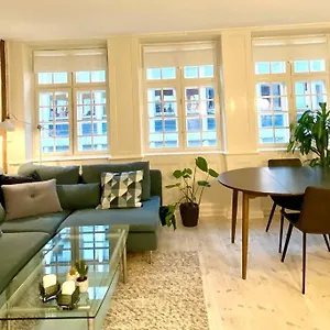 Luxury 'kings Garden' City-flat In Center Of Town Apartment