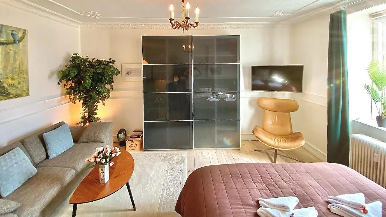 Four Individual Beautiful Spacious Rooms In Stylish Apartment Kopenhagen 0*,